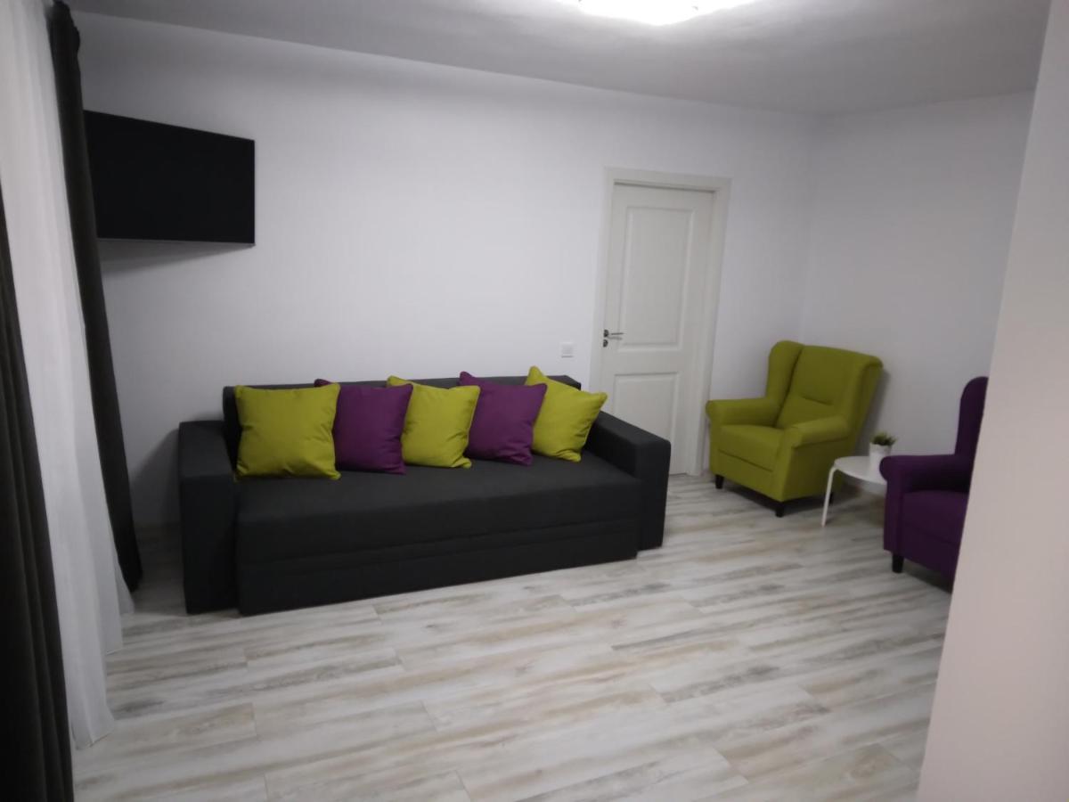 Luxury Apartament Curtea de Argeş Esterno foto
