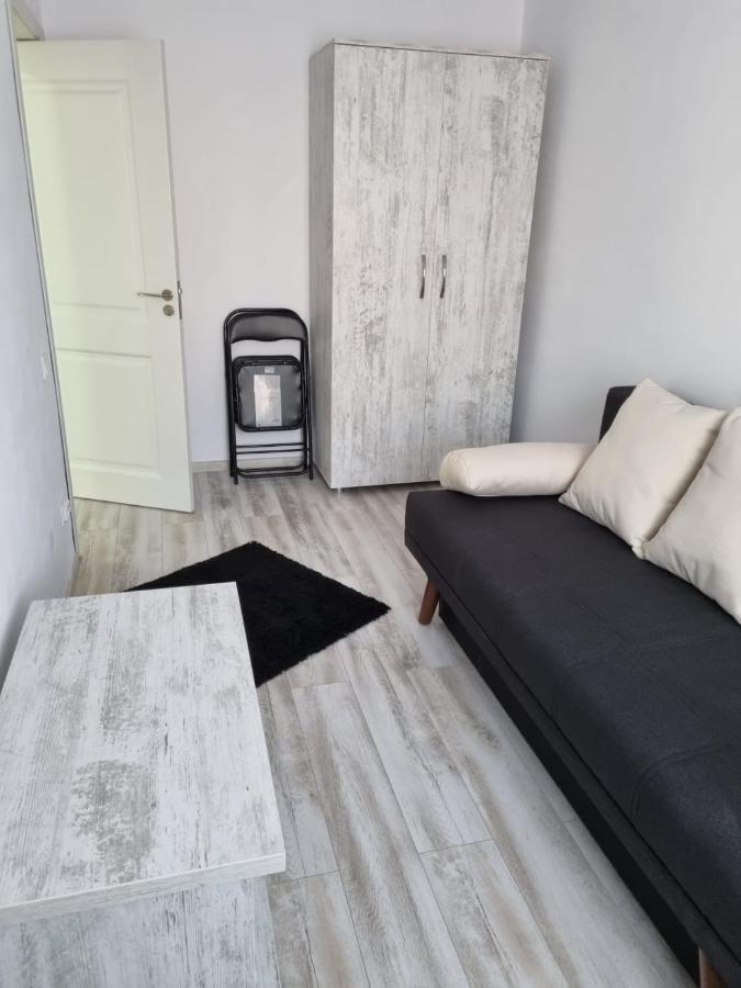 Luxury Apartament Curtea de Argeş Esterno foto
