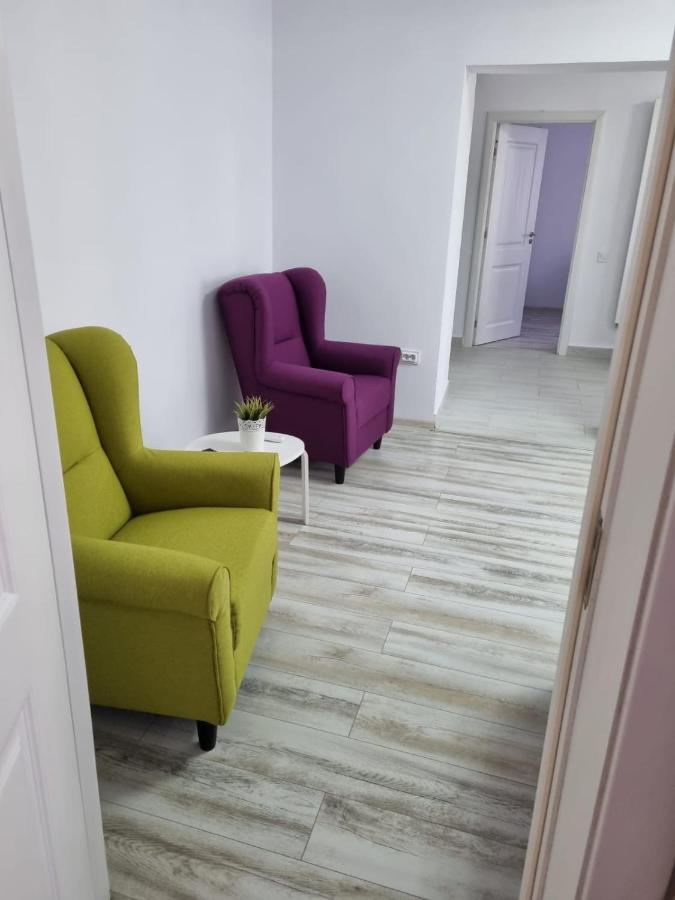 Luxury Apartament Curtea de Argeş Esterno foto